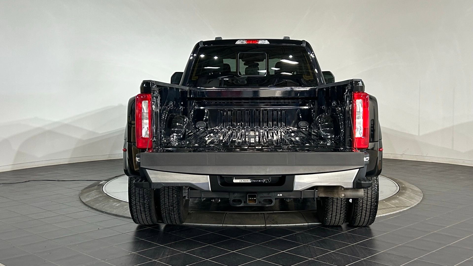 Used 2025 Ford F350 XL w/ XL Driver Assist Package AWD/4WD image 32