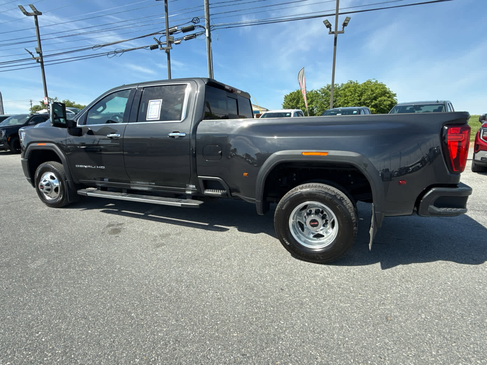 Used 2020 GMC Sierra 3500 Denali w/ Denali Ultimate Package AWD/4WD image 4