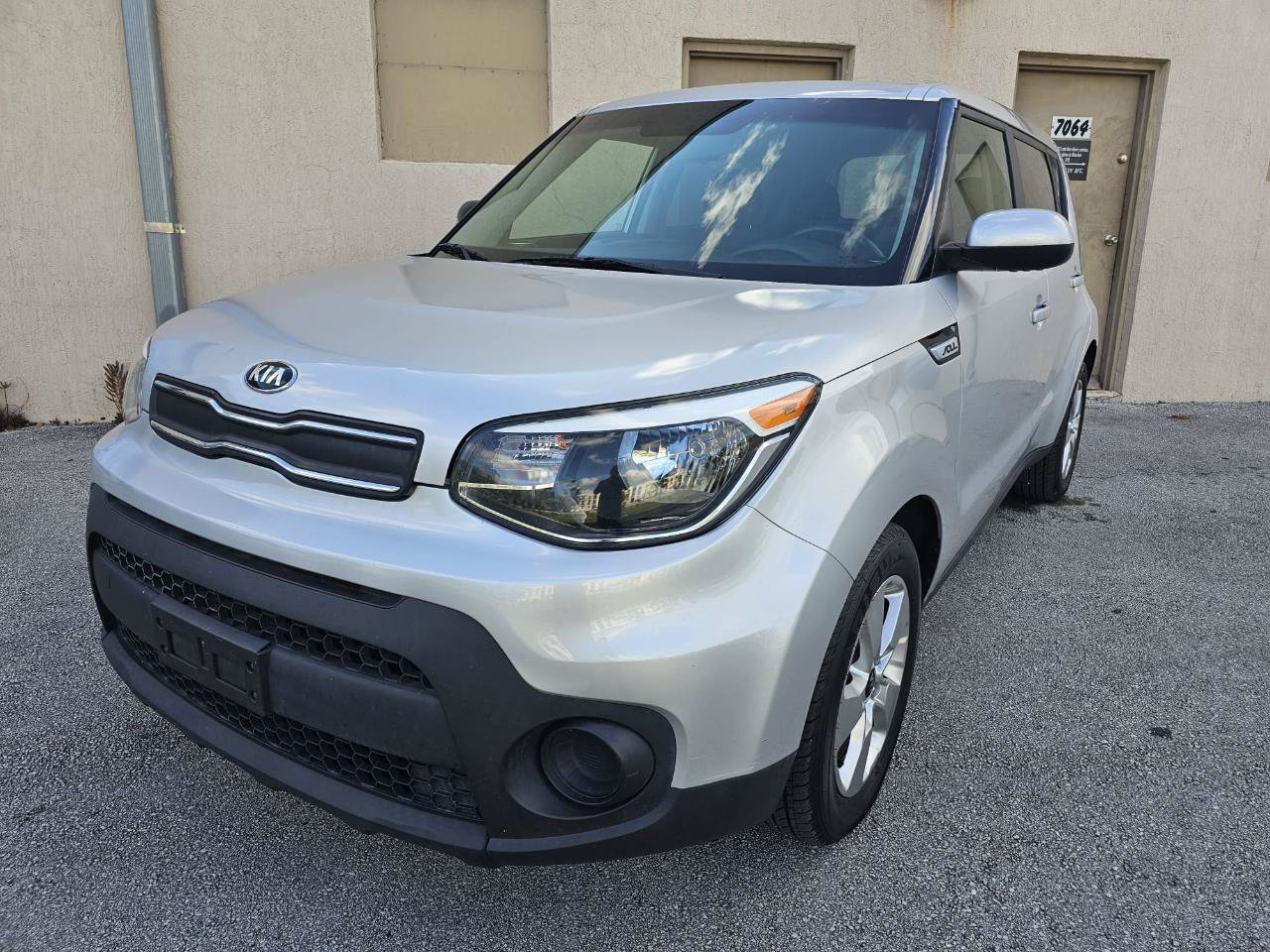 Used 2018 Kia Soul FWD image 13