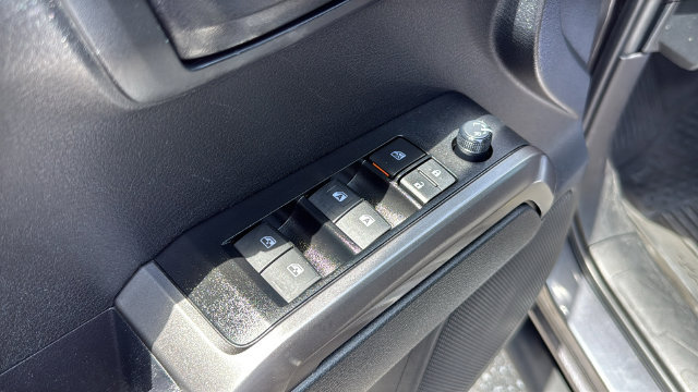 Used 2023 Toyota Tacoma SR5 RWD image 17