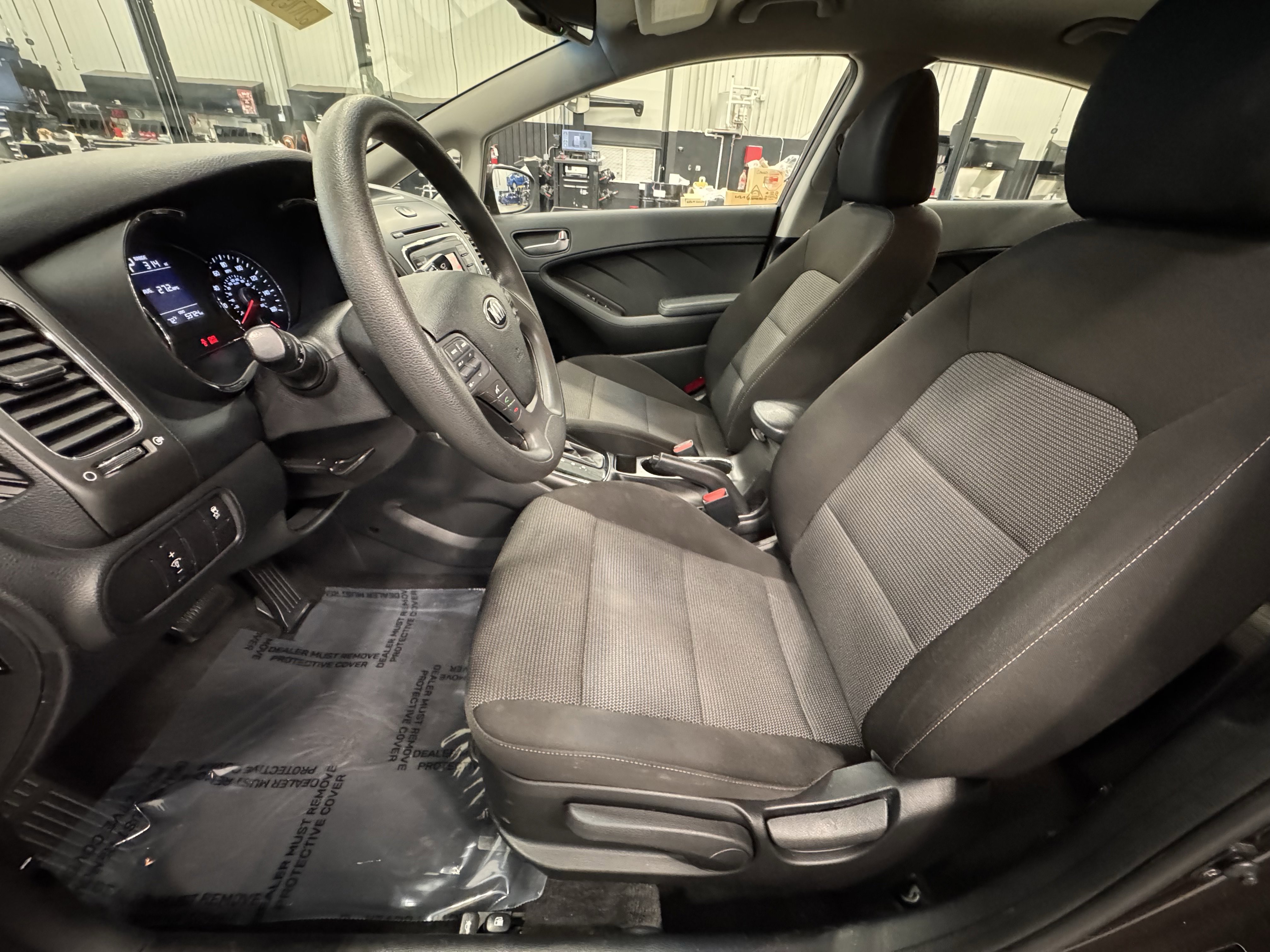 Used 2018 Kia Forte LX image 16