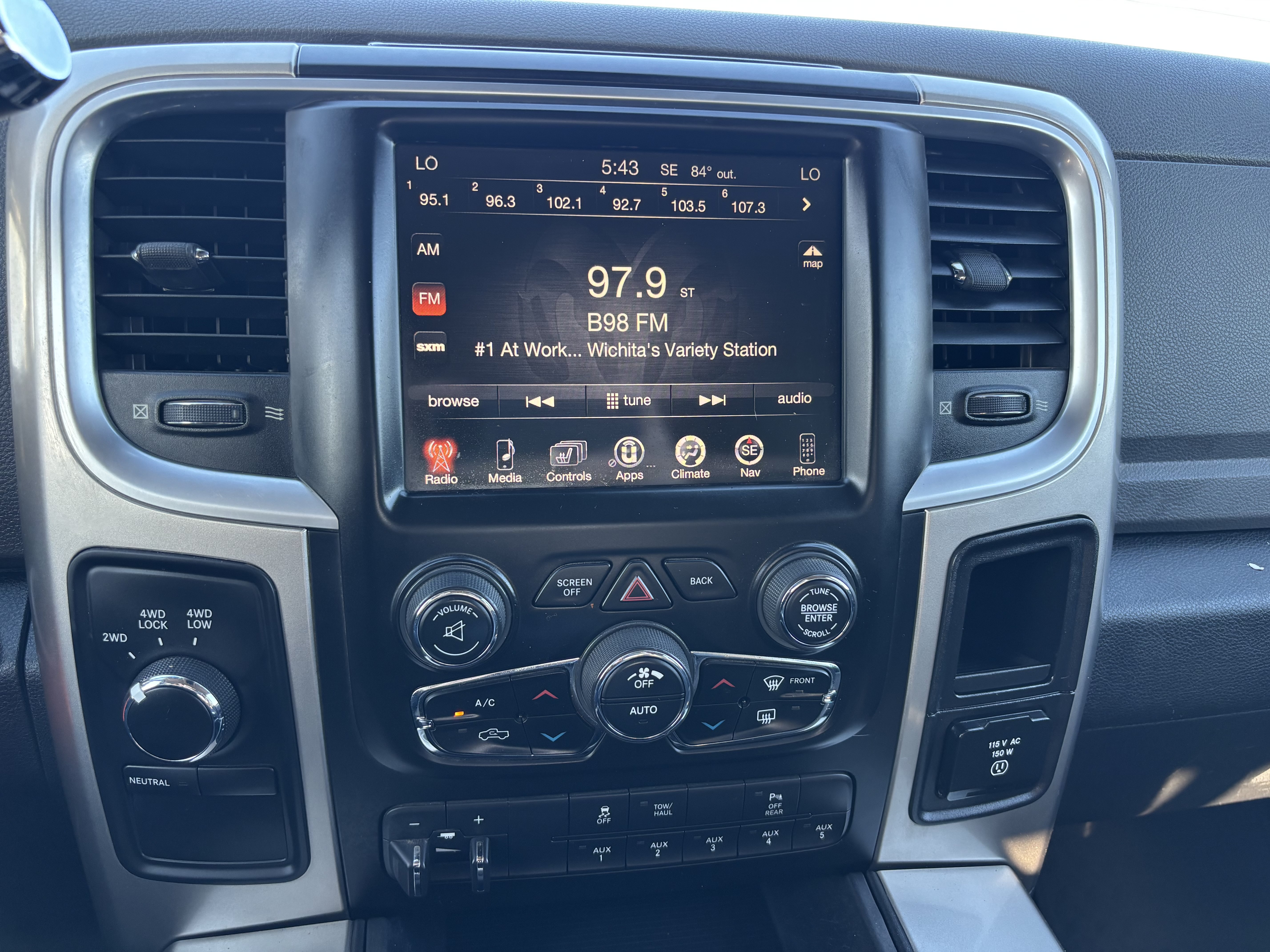 Used 2016 RAM 2500 Big Horn w/ Black Appearance Group AWD/4WD image 12
