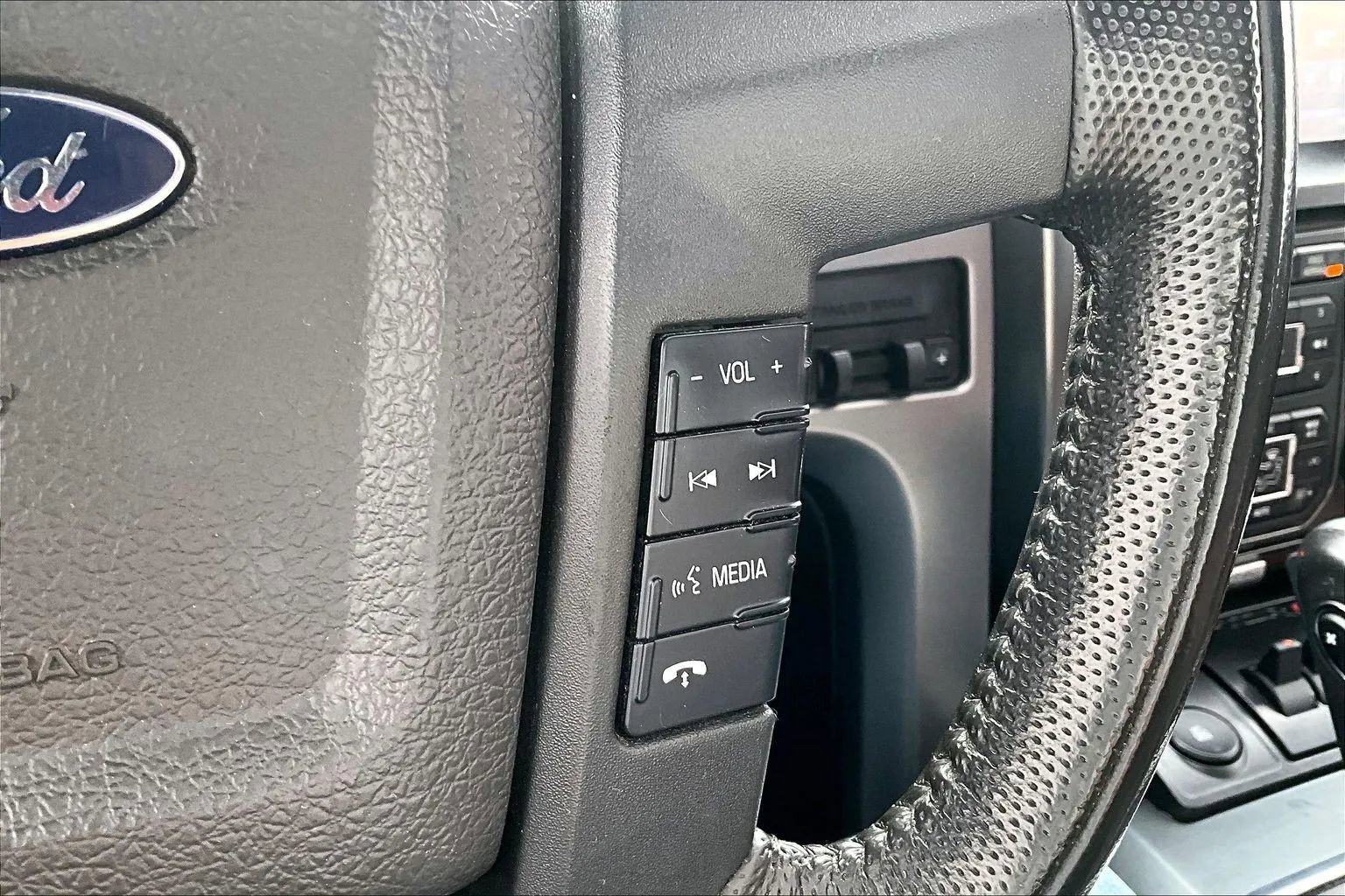 Used 2014 Ford F150 Raptor w/ Equipment Group 801A Luxury AWD/4WD image 19