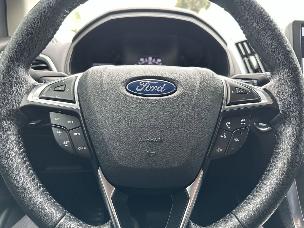 Used 2024 Ford Edge Titanium image 21