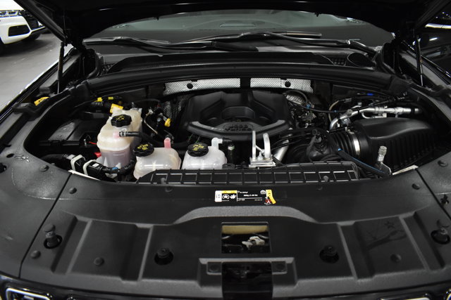 Used 2022 Jeep Grand Cherokee Summit w/ Luxury Tech Group V image 39