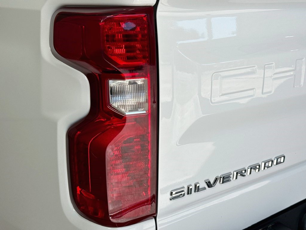 Used 2023 Chevrolet Silverado 1500 LT w/ Z71 Off-Road Package AWD/4WD image 34