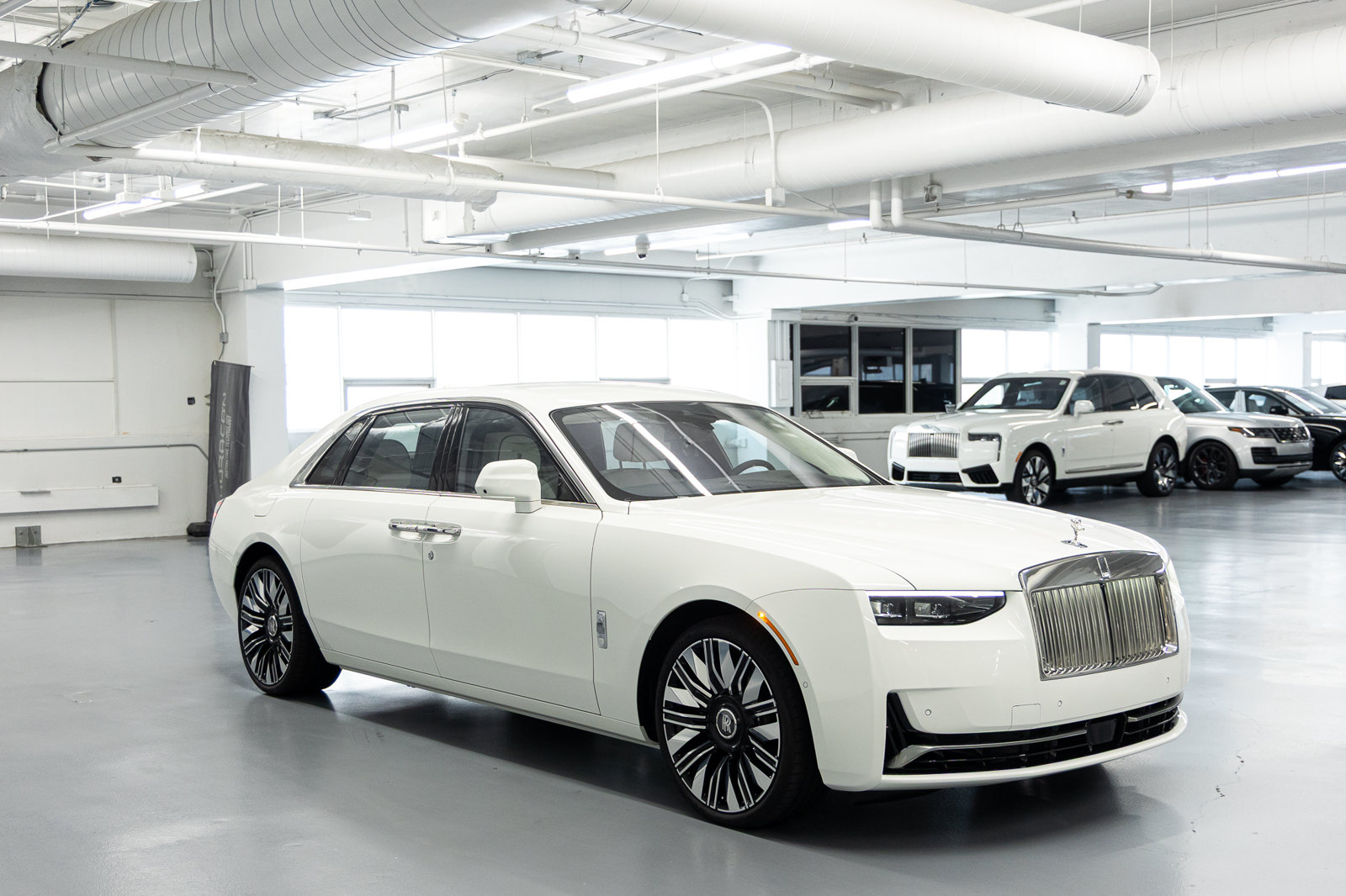 New 2027 Rolls-Royce Ghost Extended Wheelbase AWD/4WD image 8