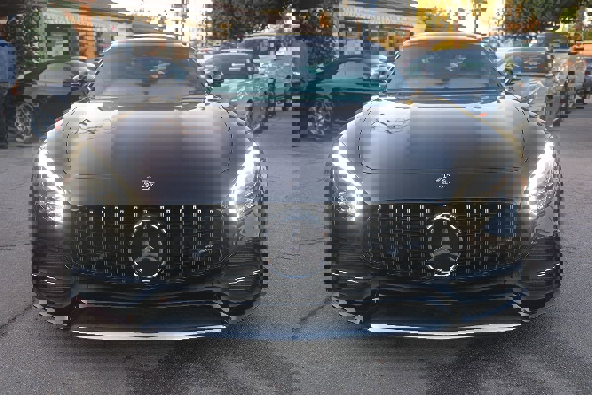 Used 2018 Mercedes-Benz AMG GT C image 2
