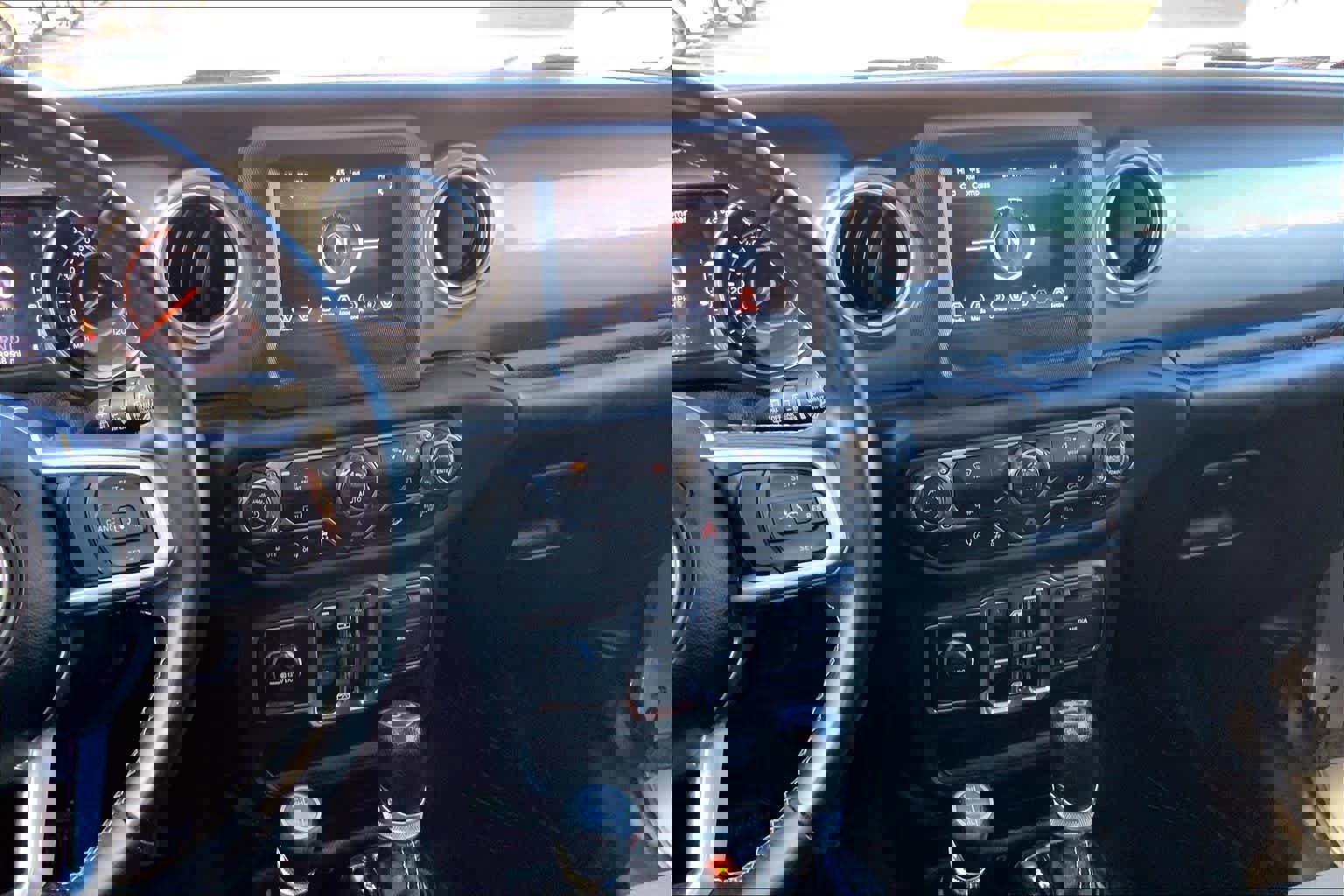 Used 2018 Jeep Wrangler Unlimited Sahara w/ Dual Top Group image 6