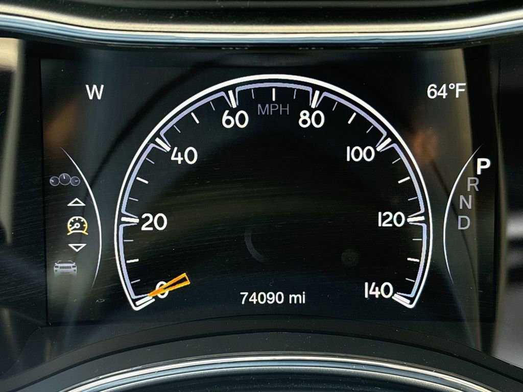 Used 2021 Jeep Grand Cherokee Laredo image 15