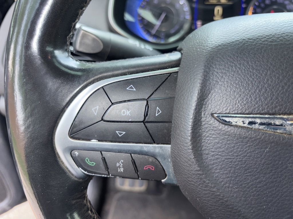 Used 2017 Chrysler 200 Limited Platinum FWD image 14