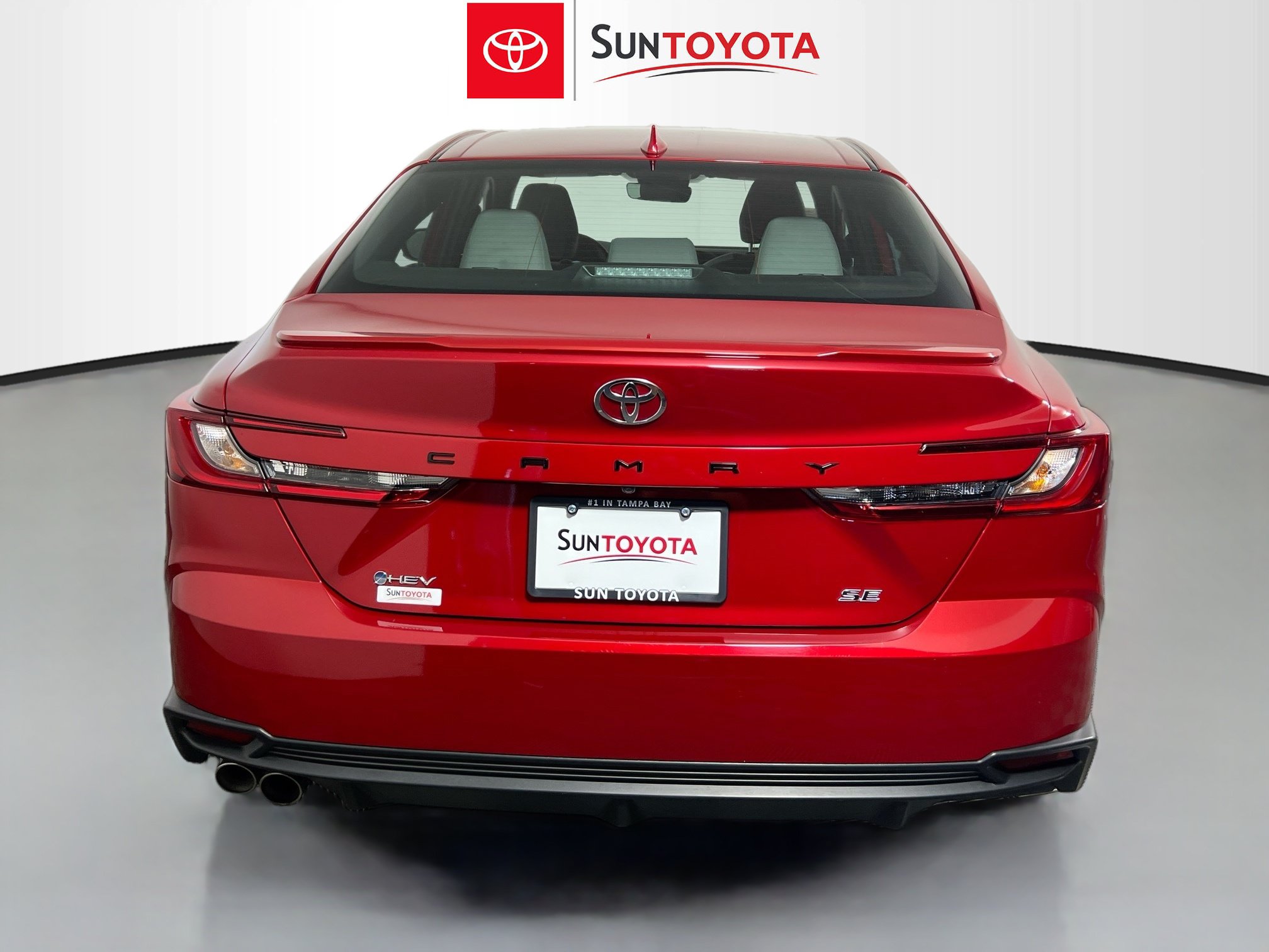 Used 2025 Toyota Camry SE w/ Convenience Package FWD image 4