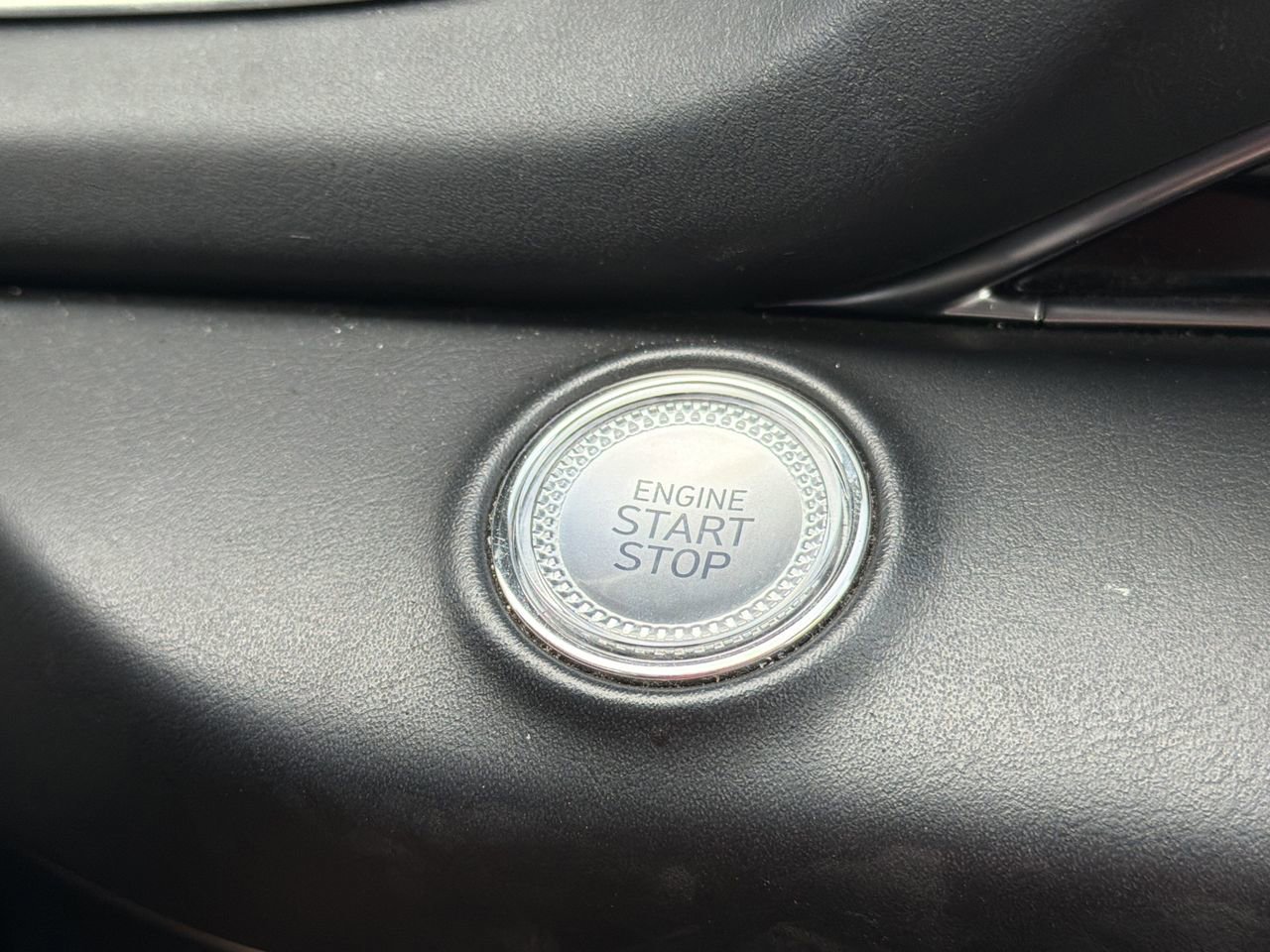 Used 2024 Genesis GV80 2.5T AWD/4WD image 9