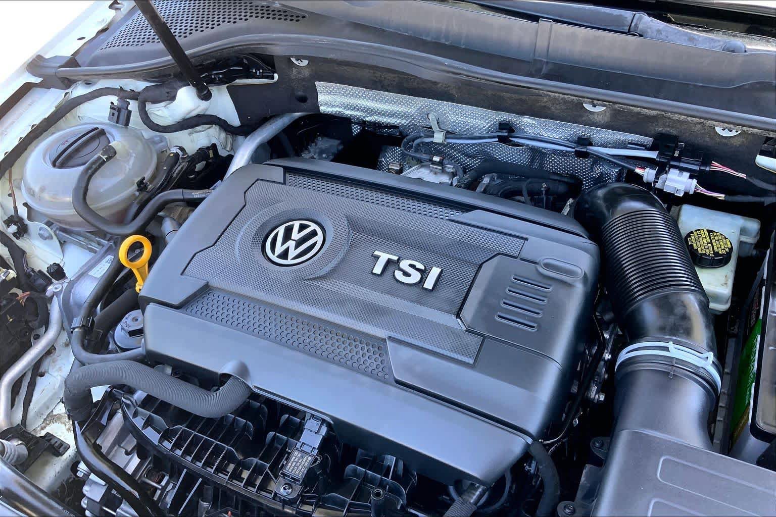 Used 2015 Volkswagen GTI S w/ Lighting Package (SEL) FWD image 31