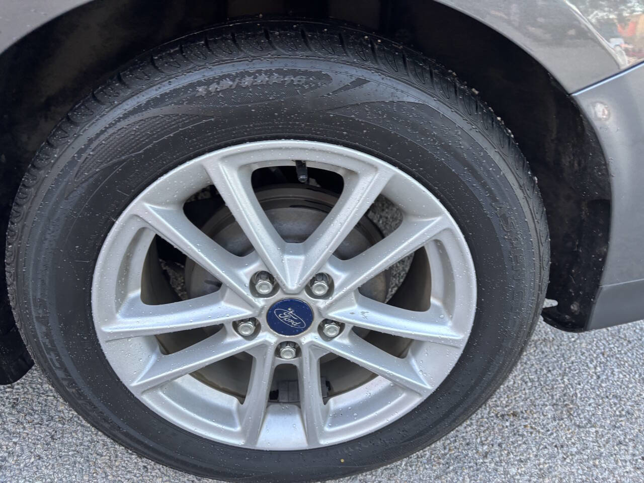 Used 2015 Ford Focus SE image 33