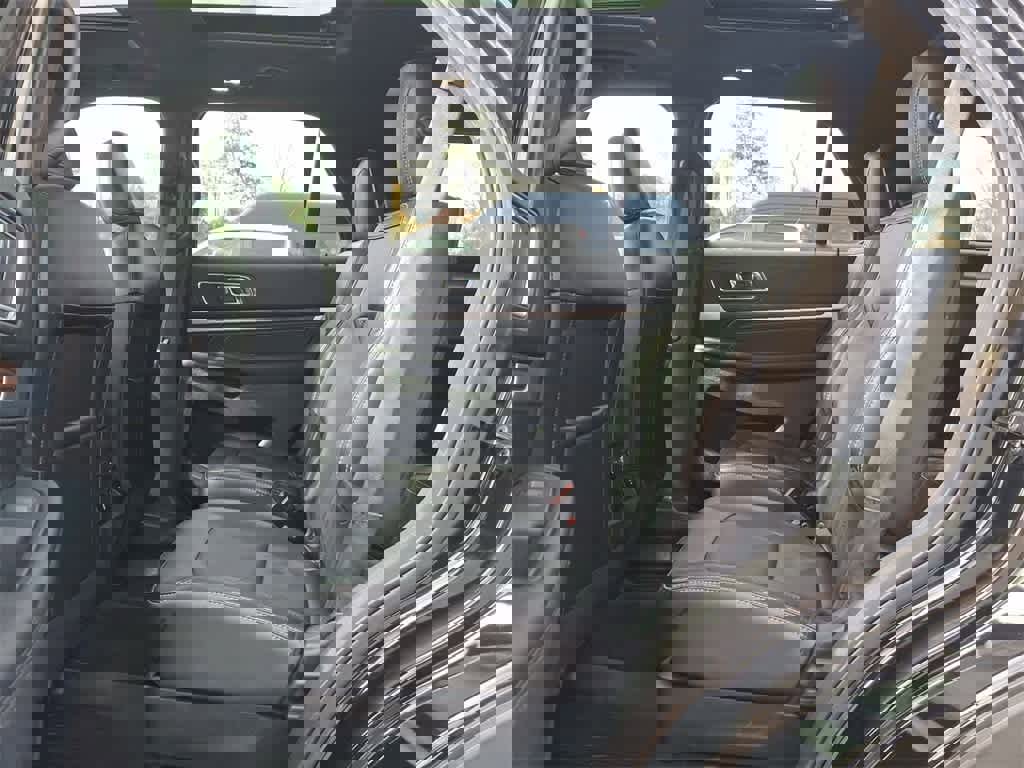 Used 2018 Ford Explorer Limited w/ Equipment Group 301A image 26