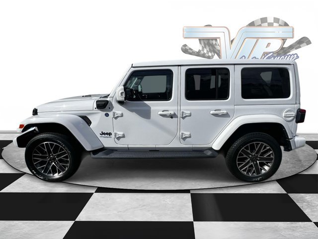Used 2022 Jeep Wrangler Unlimited Sahara AWD/4WD image 4