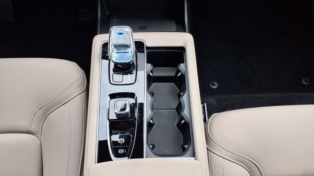 New 2026 Volvo XC90 B6 Plus w/ Protection Package image 25