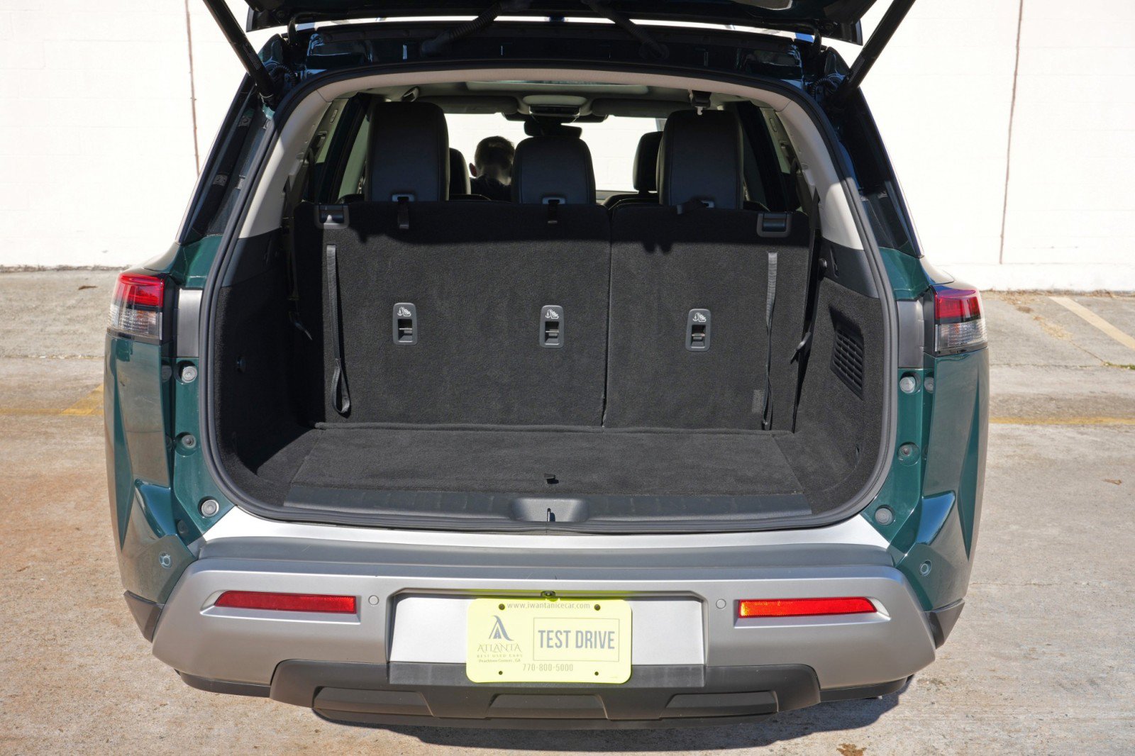 Used 2023 Nissan Pathfinder SL w/ SL Premium Package FWD image 9