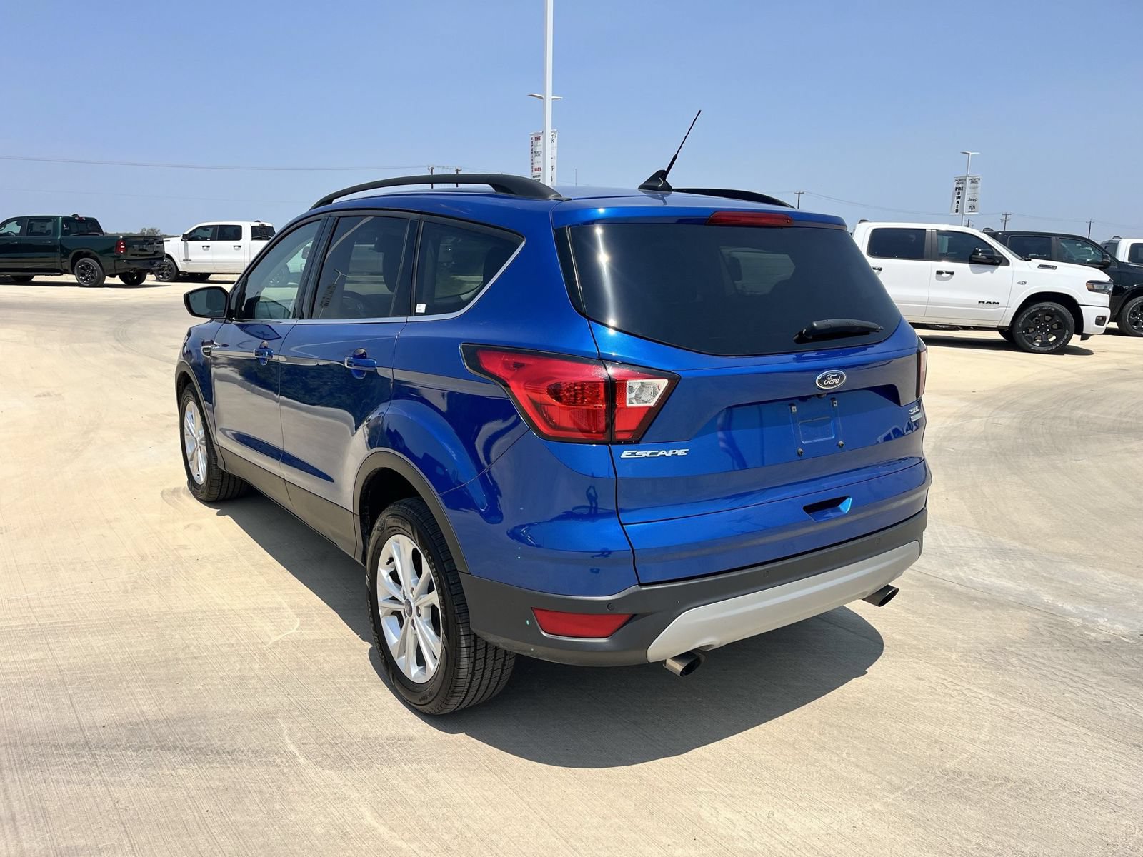 Used 2019 Ford Escape SEL FWD image 5