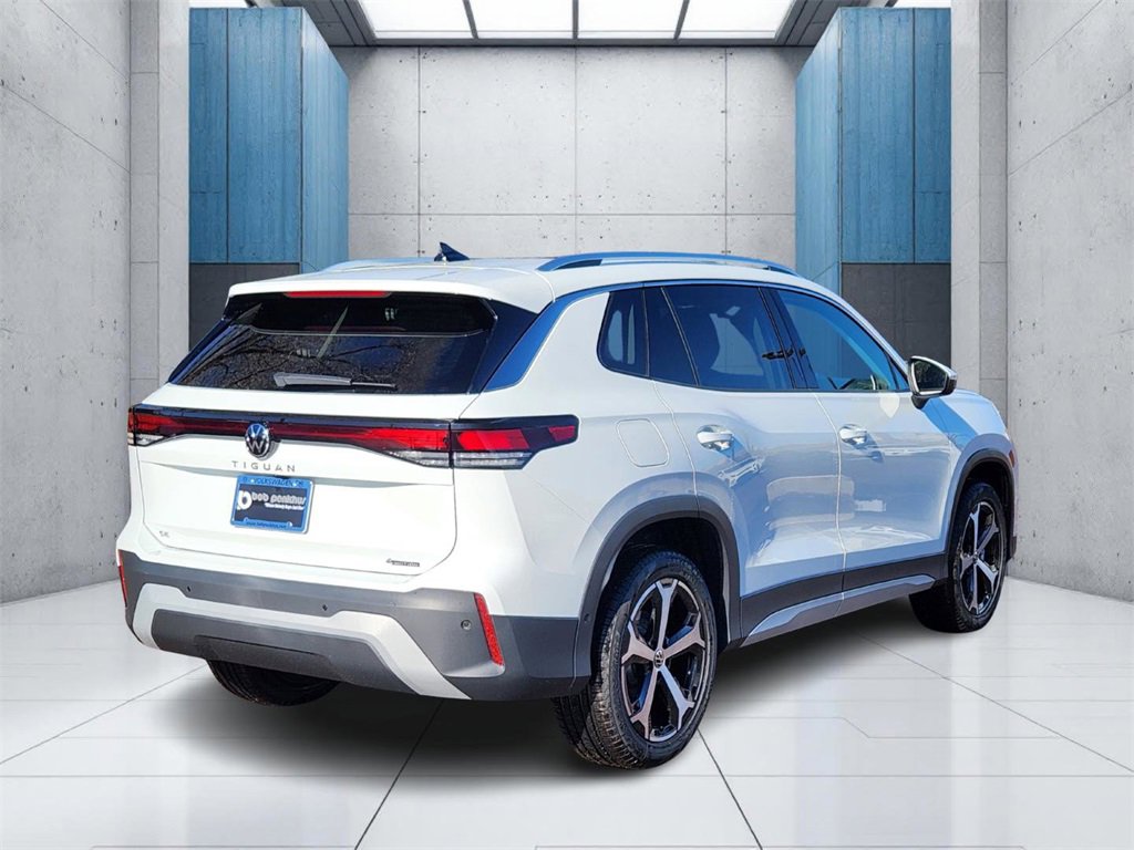 New 2025 Volkswagen Tiguan SE image 27