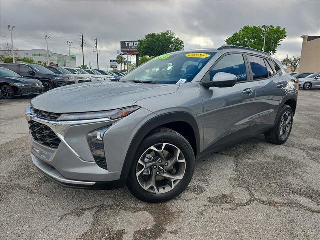 Used 2024 Chevrolet Trax LT w/ Driver Confidence Package image 27
