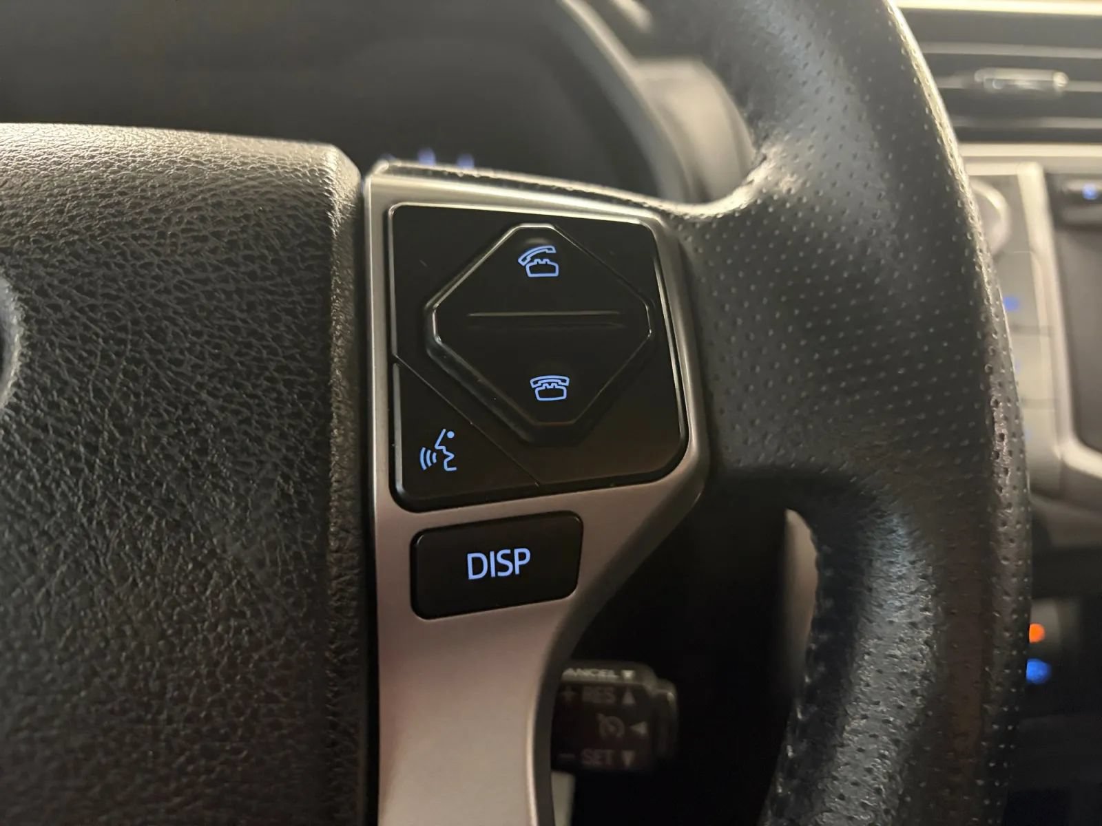 Used 2016 Toyota 4Runner SR5 AWD/4WD image 28