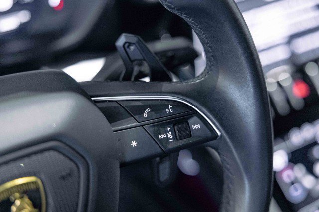 Used 2022 Lamborghini Urus image 23