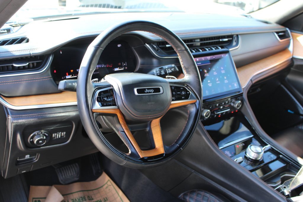 Used 2021 Jeep Grand Cherokee L Summit image 11