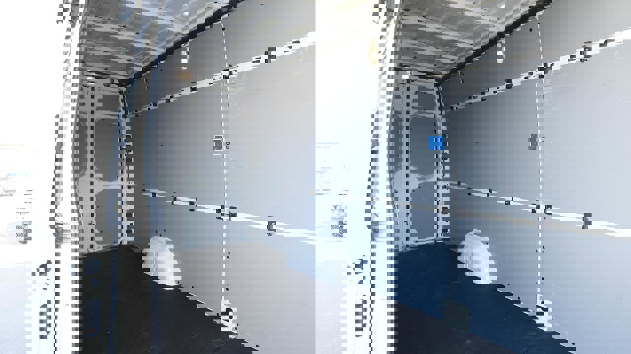 Used 2023 Mercedes-Benz Sprinter 2500 image 9