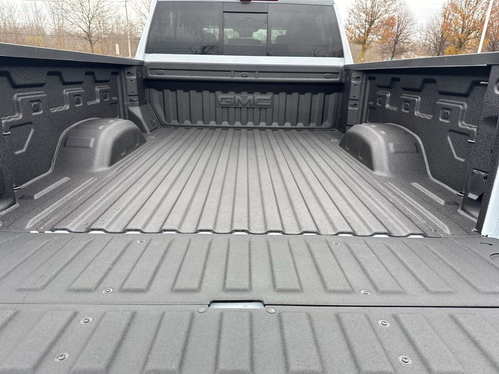 New 2026 GMC Sierra 3500 Denali w/ Denali Reserve Package image 14