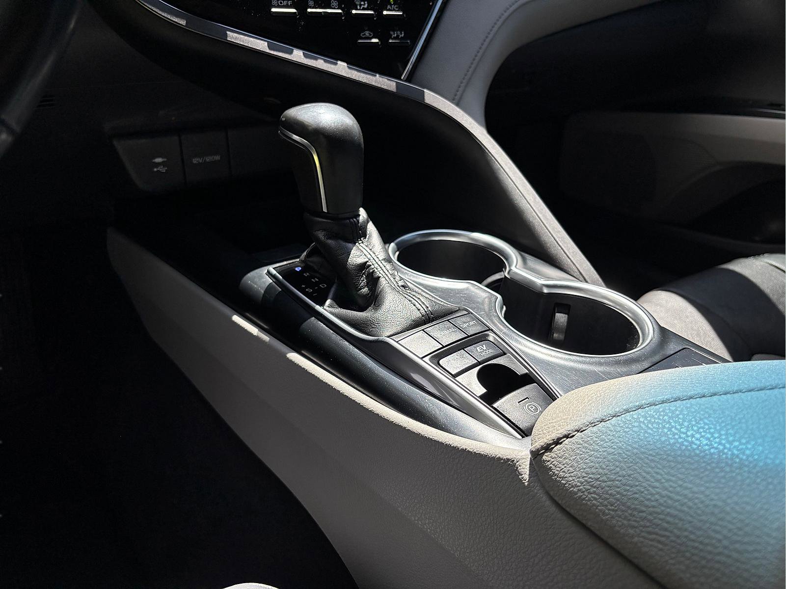 Used 2018 Toyota Camry XLE w/ Audio Package FWD image 27