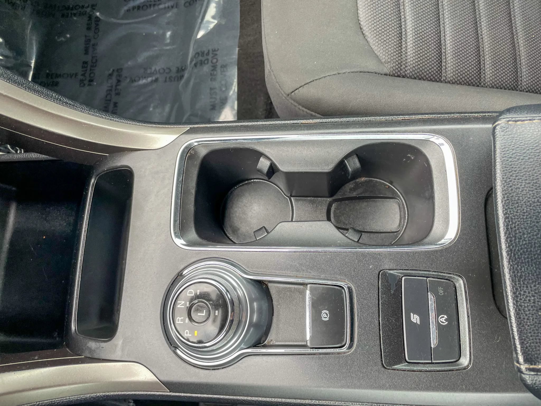 Used 2020 Ford Fusion SE FWD image 27