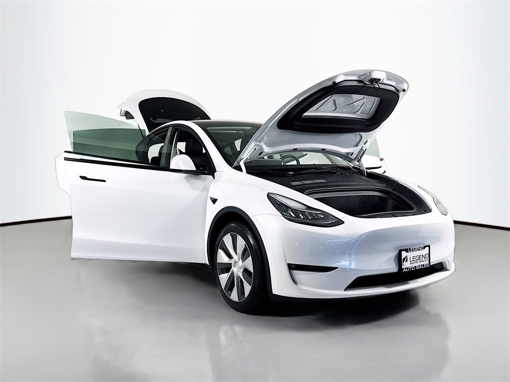 Used 2021 Tesla Model Y Long Range image 34
