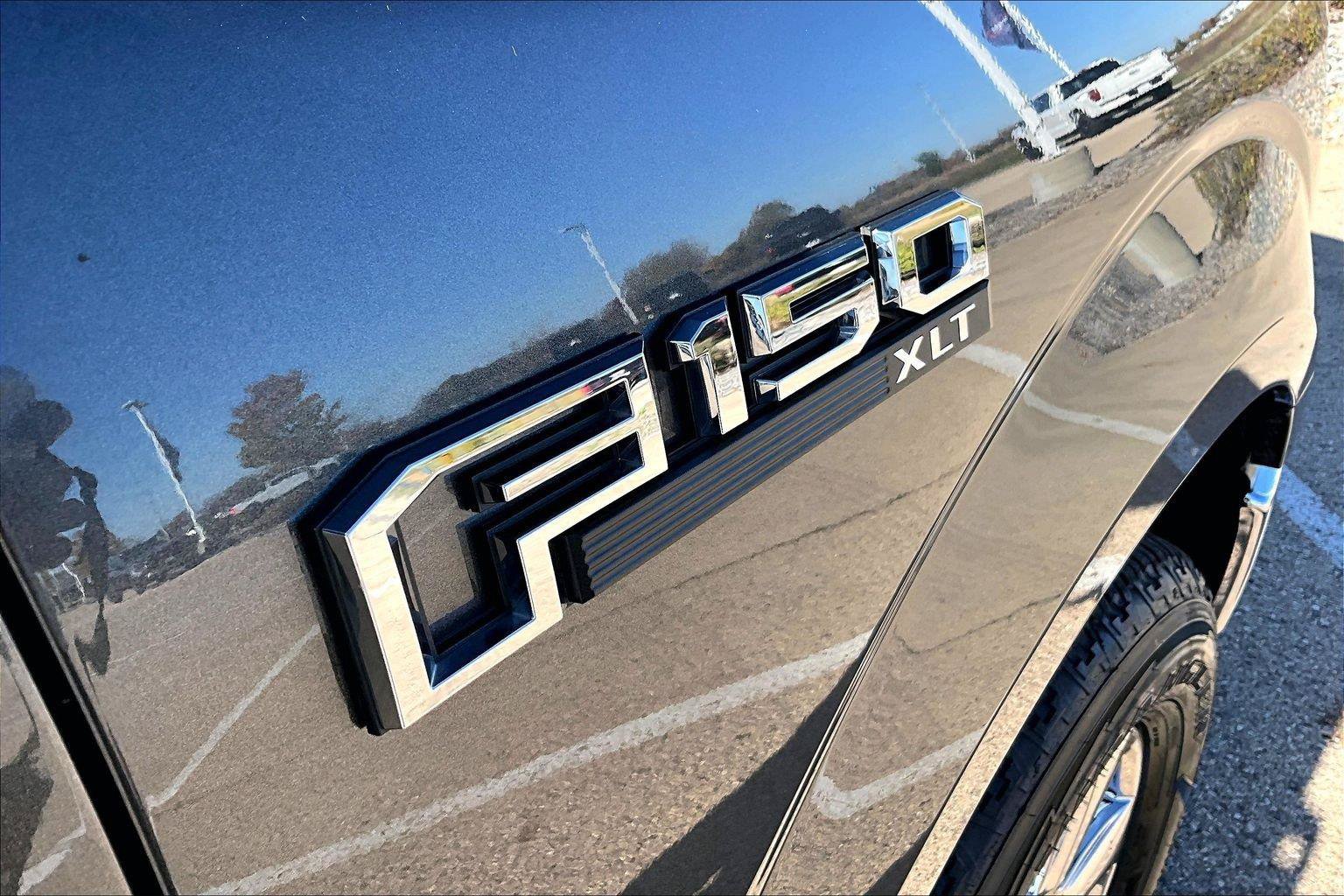 Used 2018 Ford F150 XLT w/ Equipment Group 302A Luxury AWD/4WD image 9