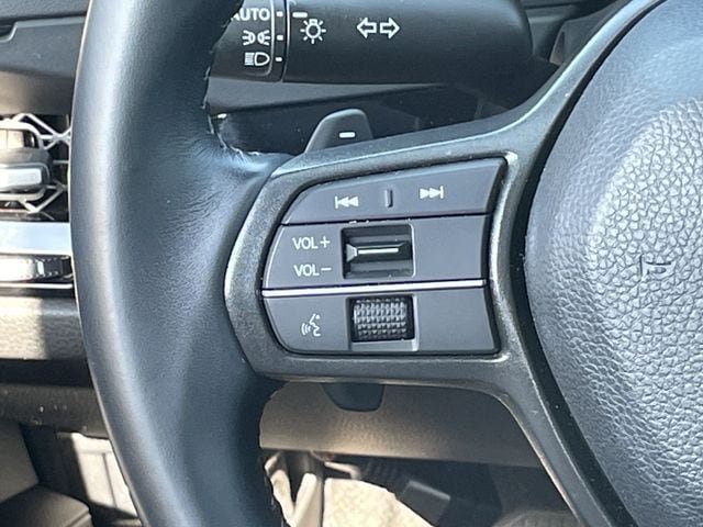 Used 2023 Honda Accord EX-L image 13