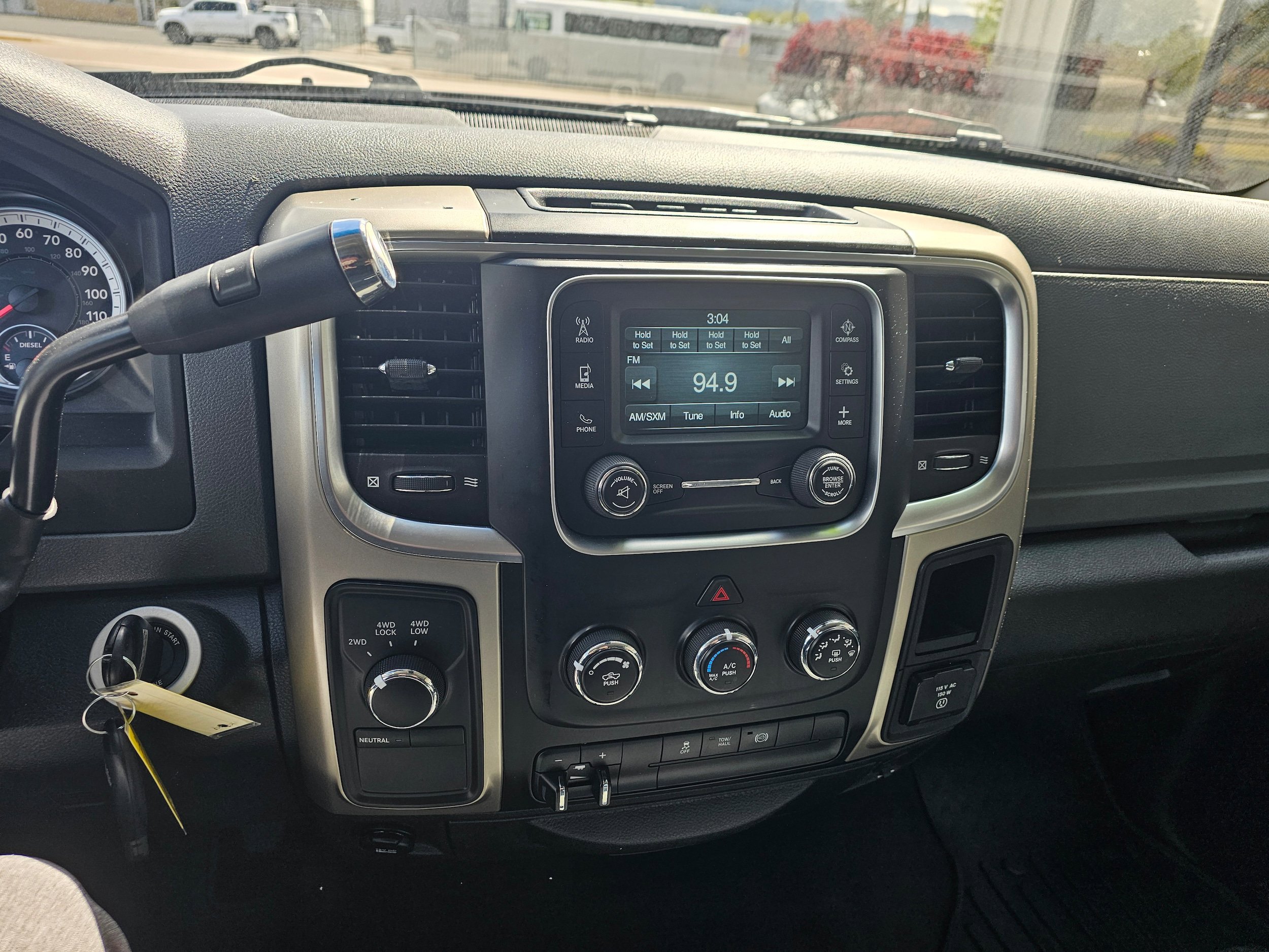 Used 2014 RAM 3500 SLT AWD/4WD image 13