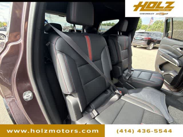 Certified 2025 Chevrolet Traverse RS w/ LPO, Floor Liner Package AWD/4WD image 27