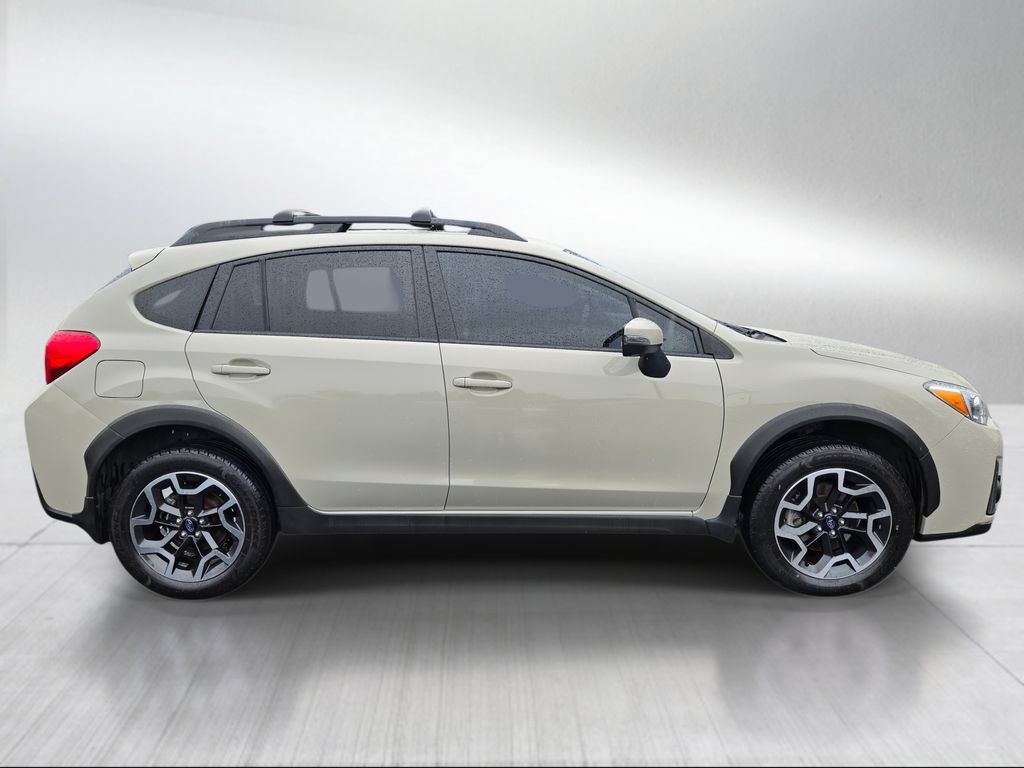 Used 2017 Subaru Crosstrek 2.0i Limited AWD/4WD image 2