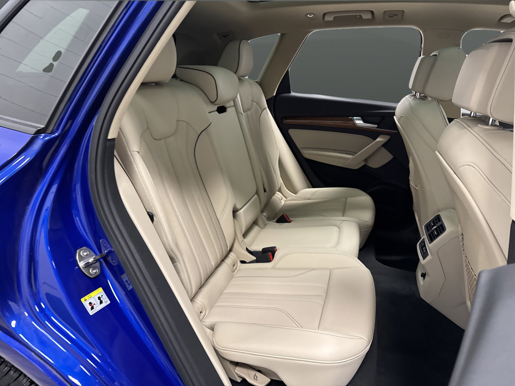 Used 2023 Audi Q5 e Premium Plus w/ Premium Plus Package AWD/4WD image 32