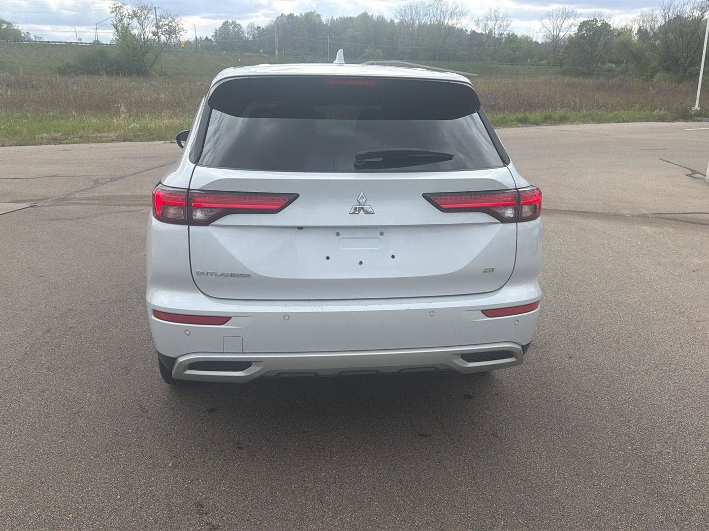 Used 2024 Mitsubishi Outlander SE FWD image 4