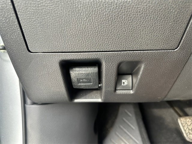 Used 2022 Toyota Highlander XLE image 39