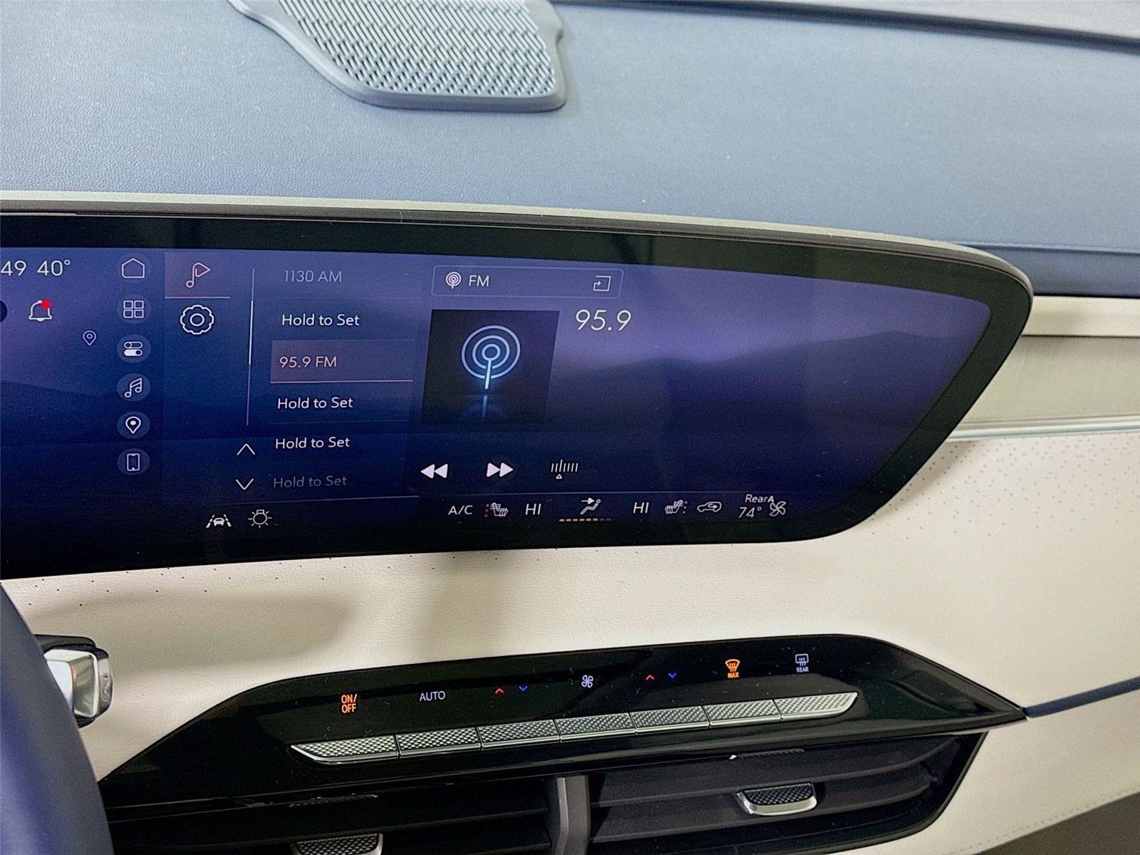 Used 2025 Buick Enclave Avenir w/ Super Cruise Package image 9