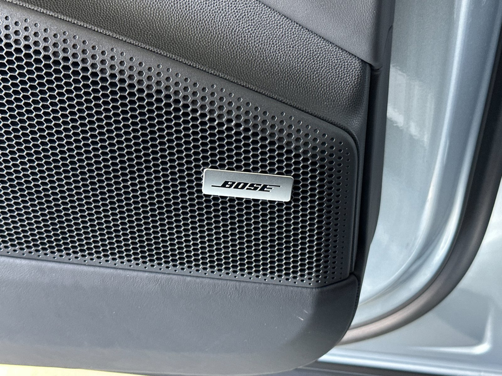 Certified 2025 Porsche Macan Electric RWD image 21