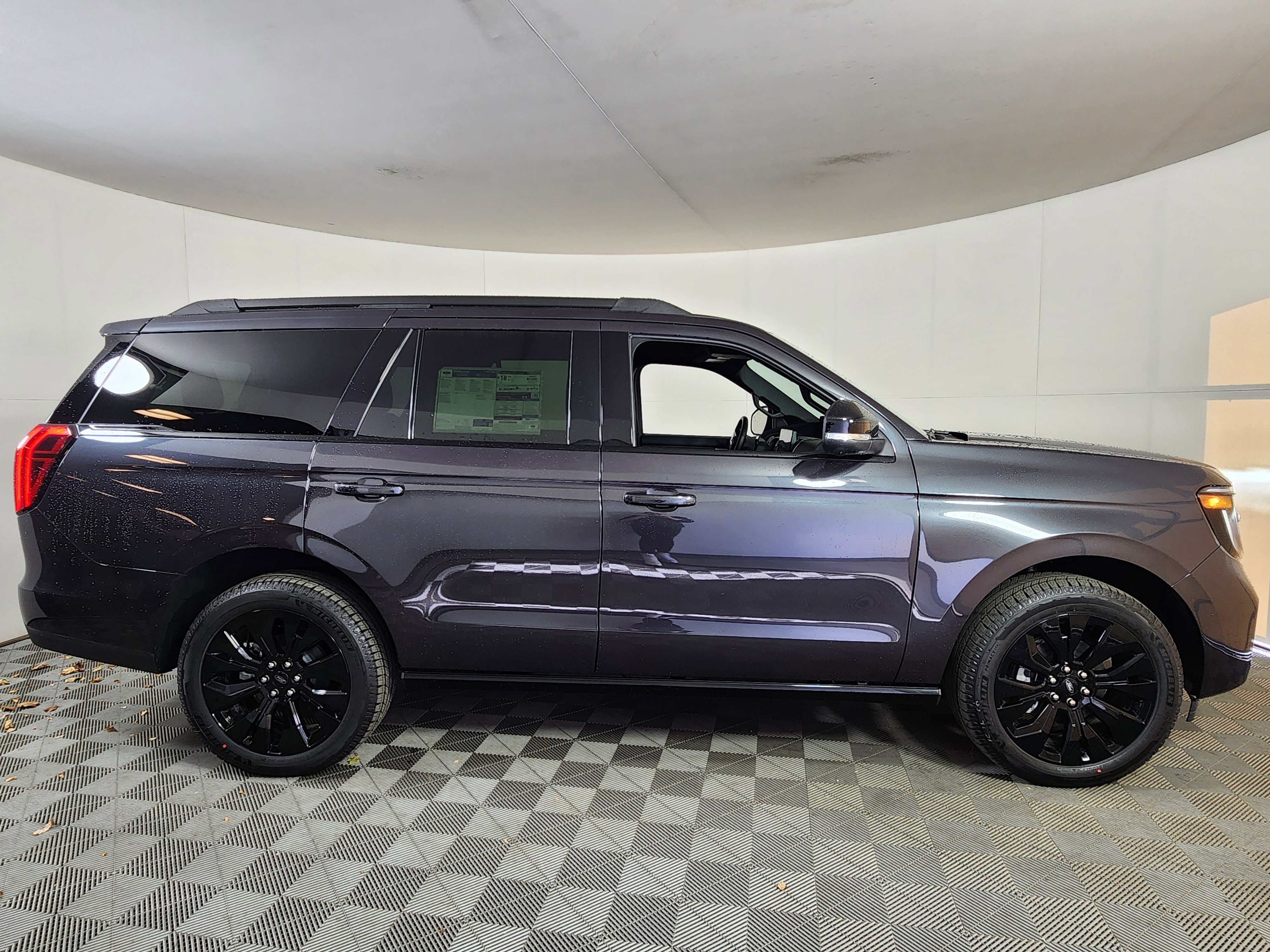 New 2025 Ford Expedition Platinum w/ Stealth Appearance Package image 8