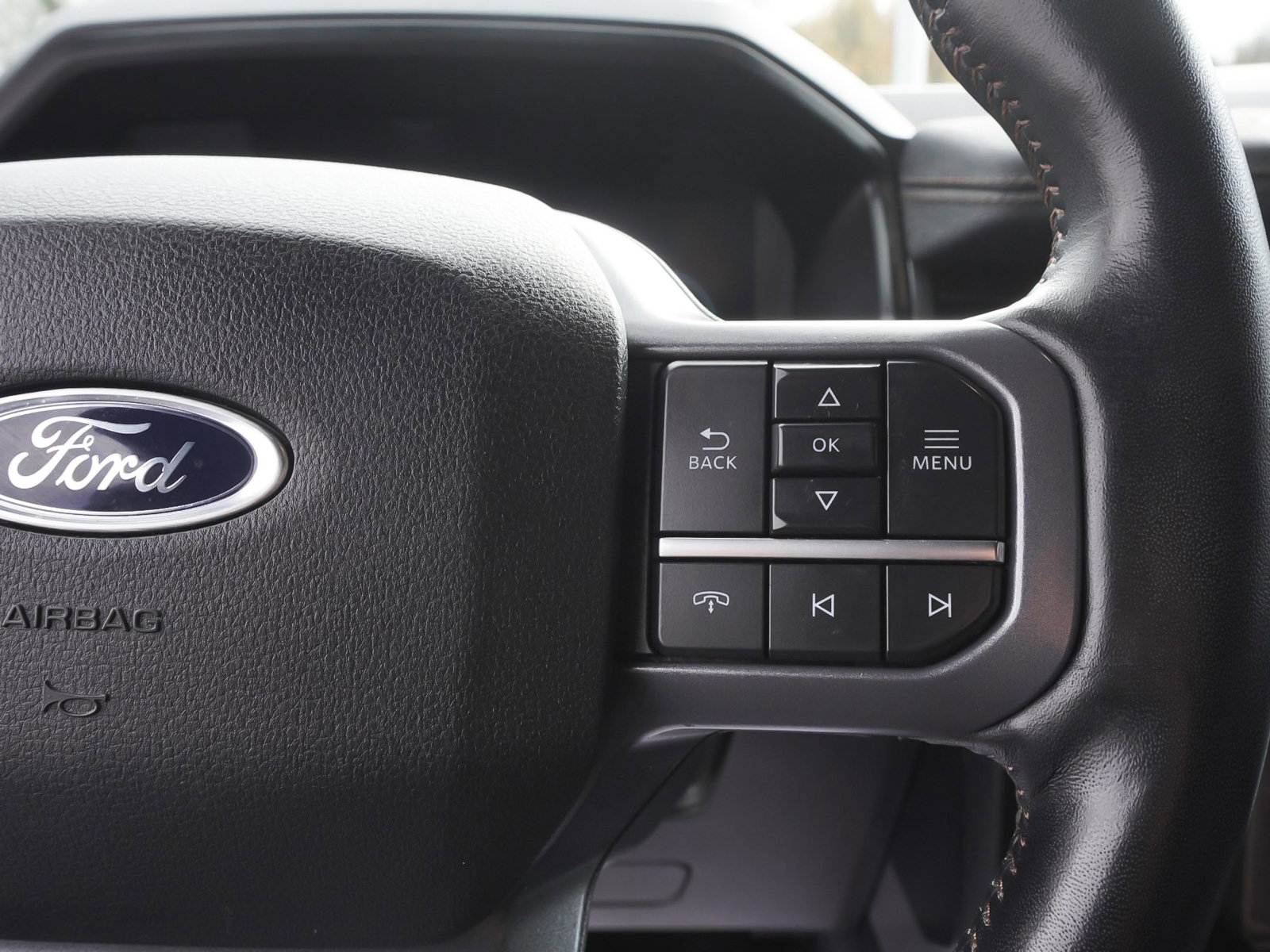Used 2023 Ford F150 Lightning Lariat image 20