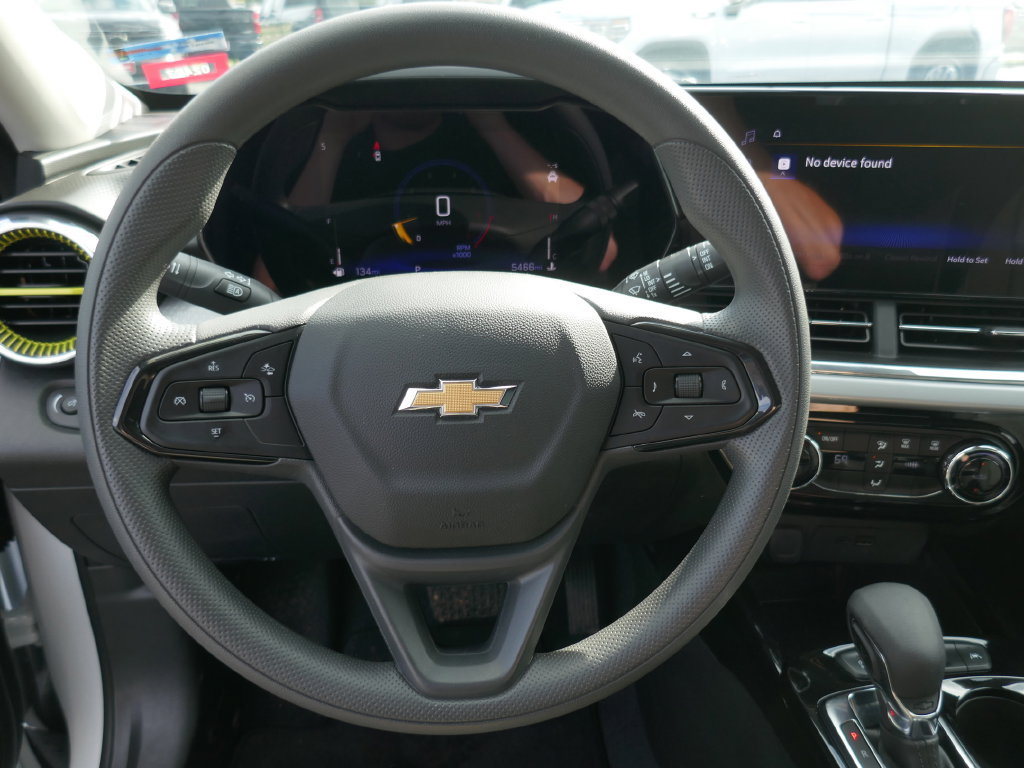 Certified 2026 Chevrolet Trax LT FWD image 32