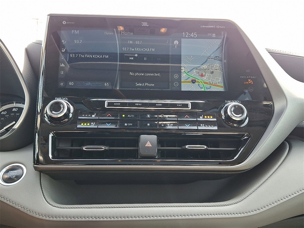 Used 2021 Toyota Highlander Limited image 16