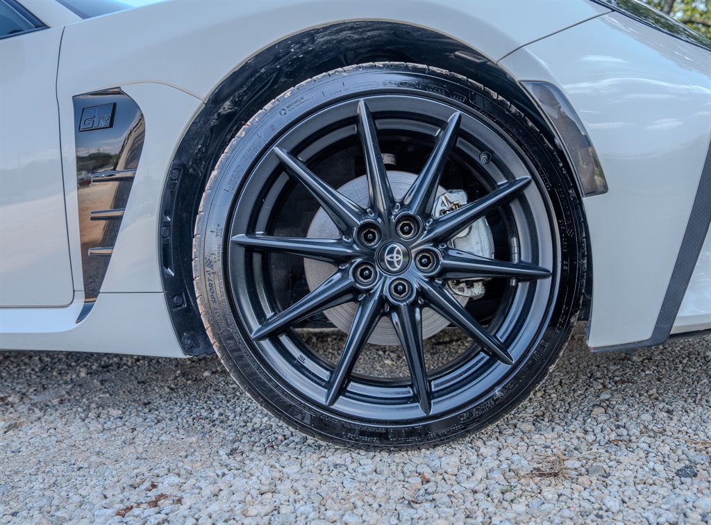 Used 2024 Toyota GR86 Premium RWD image 13