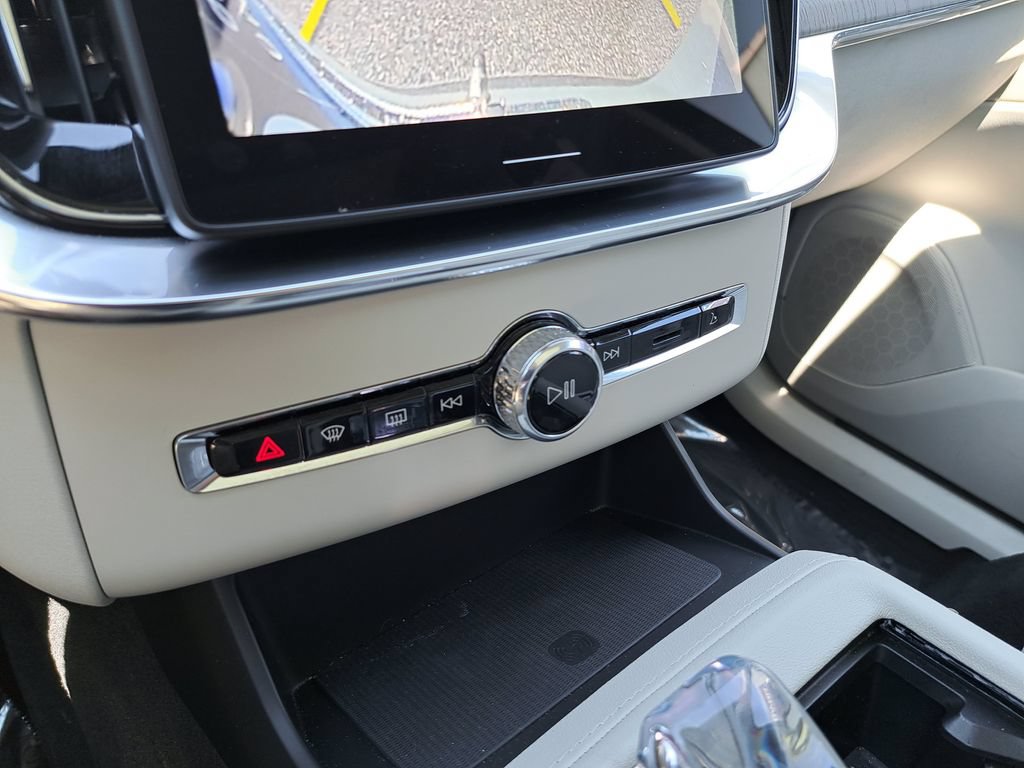 Used 2026 Volvo XC90 B6 Ultra AWD/4WD image 13